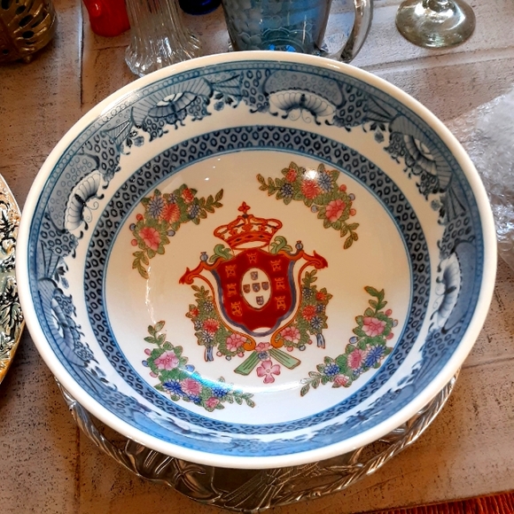 Ornamental Chinese Bowl, 10" x 4 1/2" - Picture 2 of 8